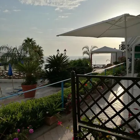 Loreta Gasthuis Forio di Ischia