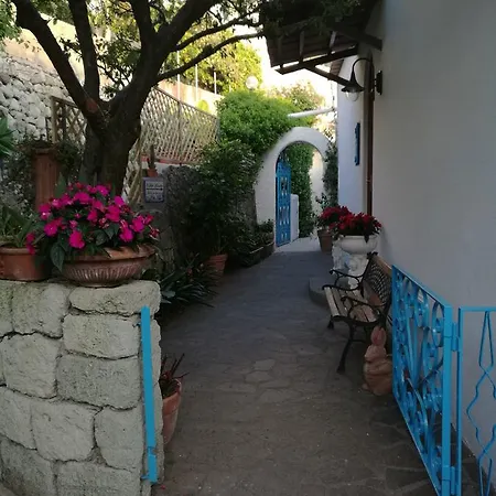 Gasthuis Loreta Forio di Ischia