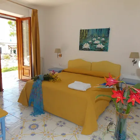 Loreta Gasthuis Forio di Ischia